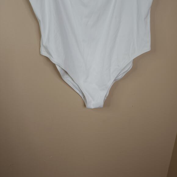 SKIMS Square Neck Swimsuit in Marble Size 4X - Picture 2 of 8